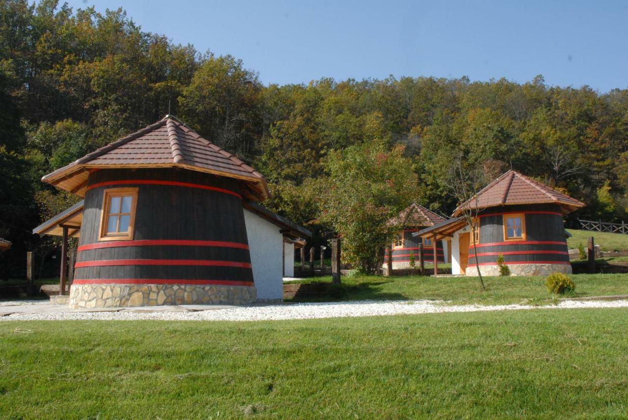 Eko Selo Kostunici Hotel Luaran gambar