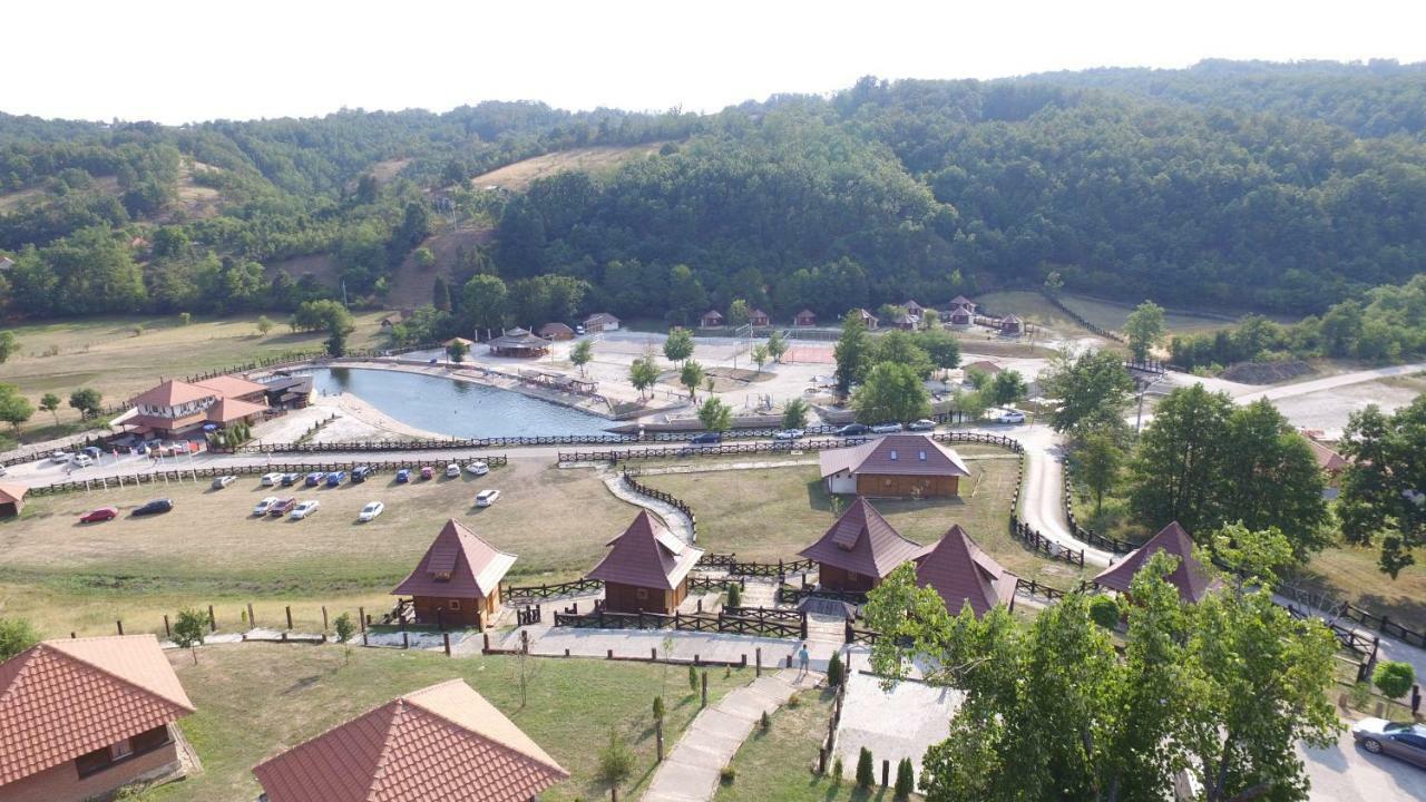Eko Selo Kostunici Hotel Luaran gambar
