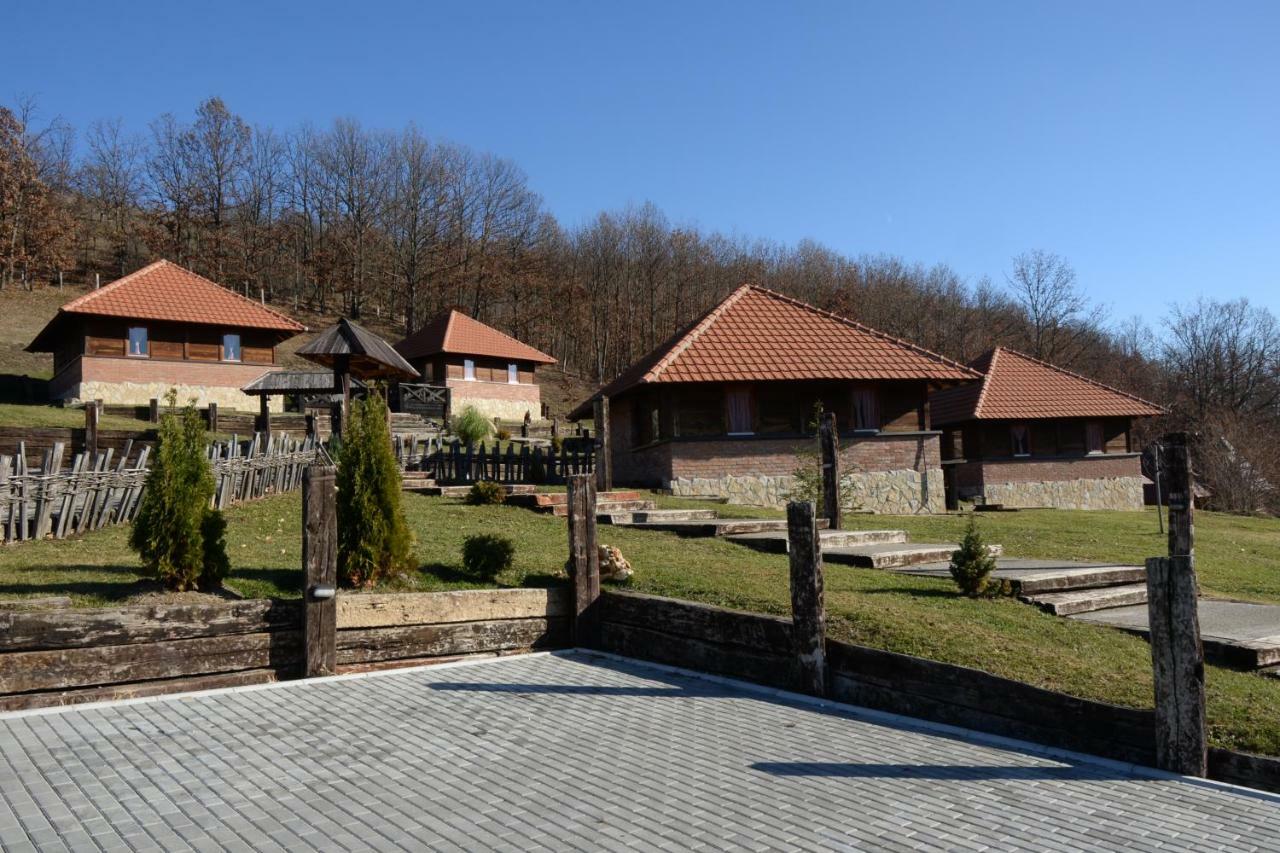 Eko Selo Kostunici Hotel Luaran gambar
